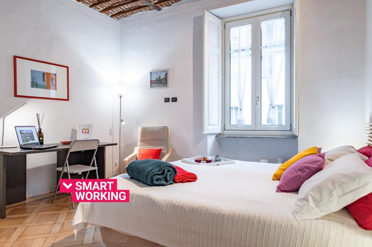 Apple House Al Duomo By Wonderful Italy Apartment Turin Bagian luar foto