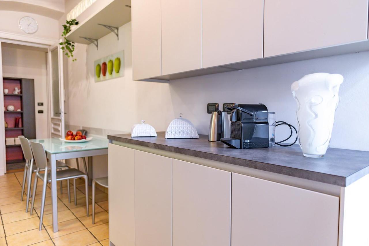 Apple House Al Duomo By Wonderful Italy Apartment Turin Bagian luar foto